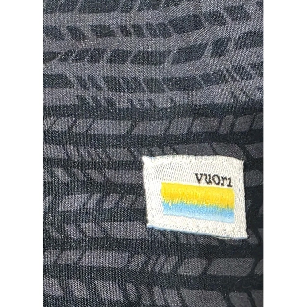Vuori Banks Shorts Mens Size Medium Navy Blue Striped Board Shorts - Picture 3 of 8